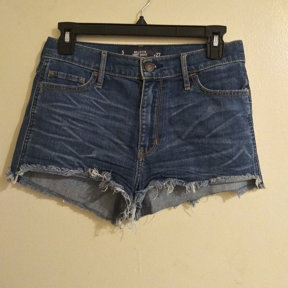 Hollister Women High Rise Raw Edge Short Shorts Size: 5/27